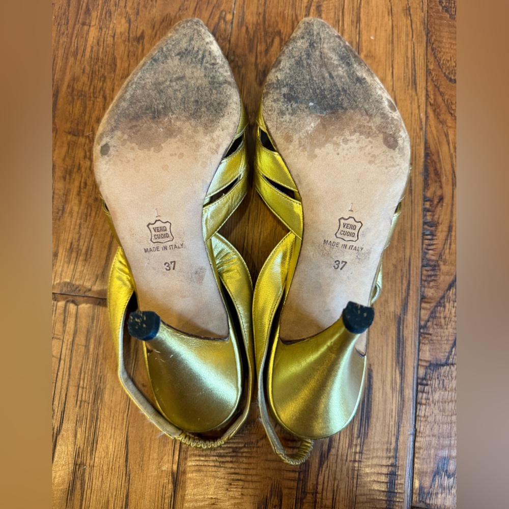Manolo Blahnik Gold Slingback Heels - Picture 4 of 5